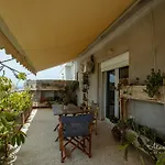 Central Oasis Roof Flat